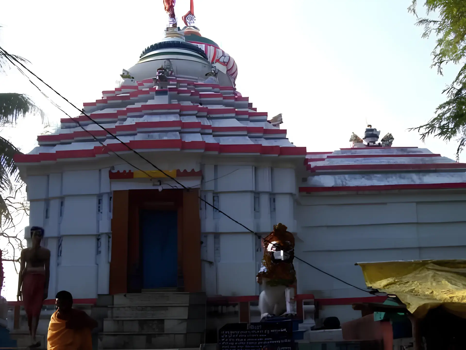 Shree Jagannatha Temple in Puri, Odisha, the main shrine on a Jagannath Puri yatra