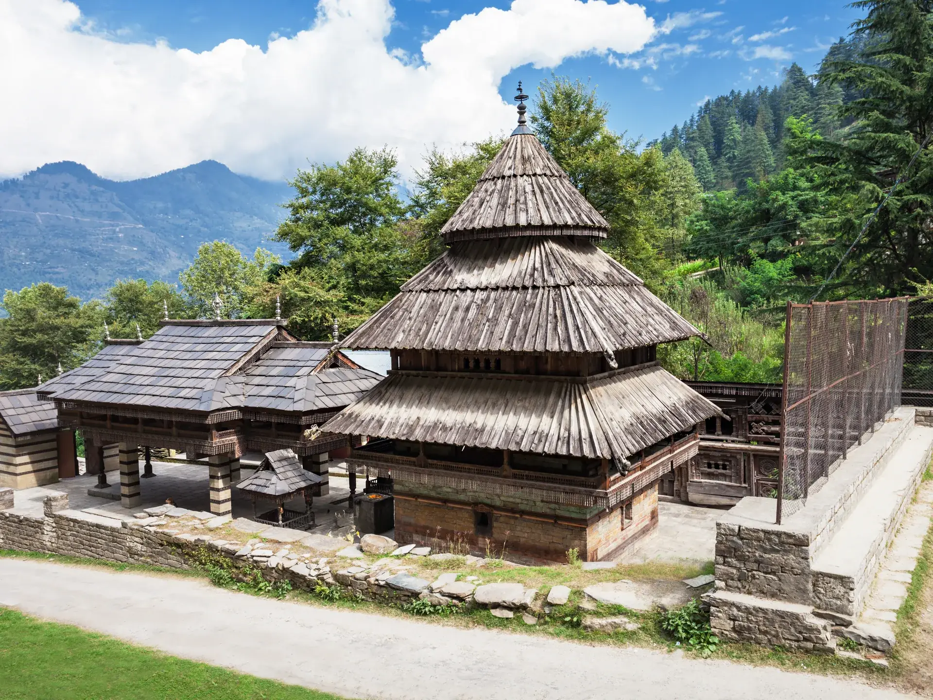 Tripura Sundari Shakti Peeth Yatra with Neermahal stays